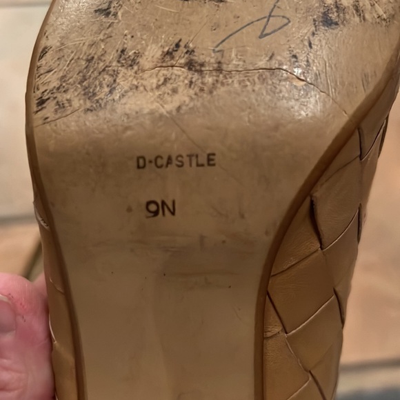 GLORIA VANDERBILT PUMPS - Picture 5 of 11